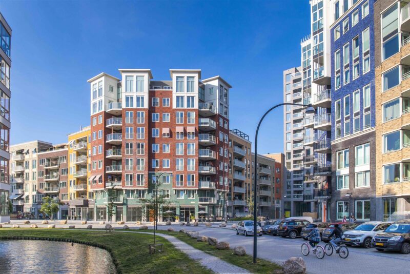 Woonwijk aan het water